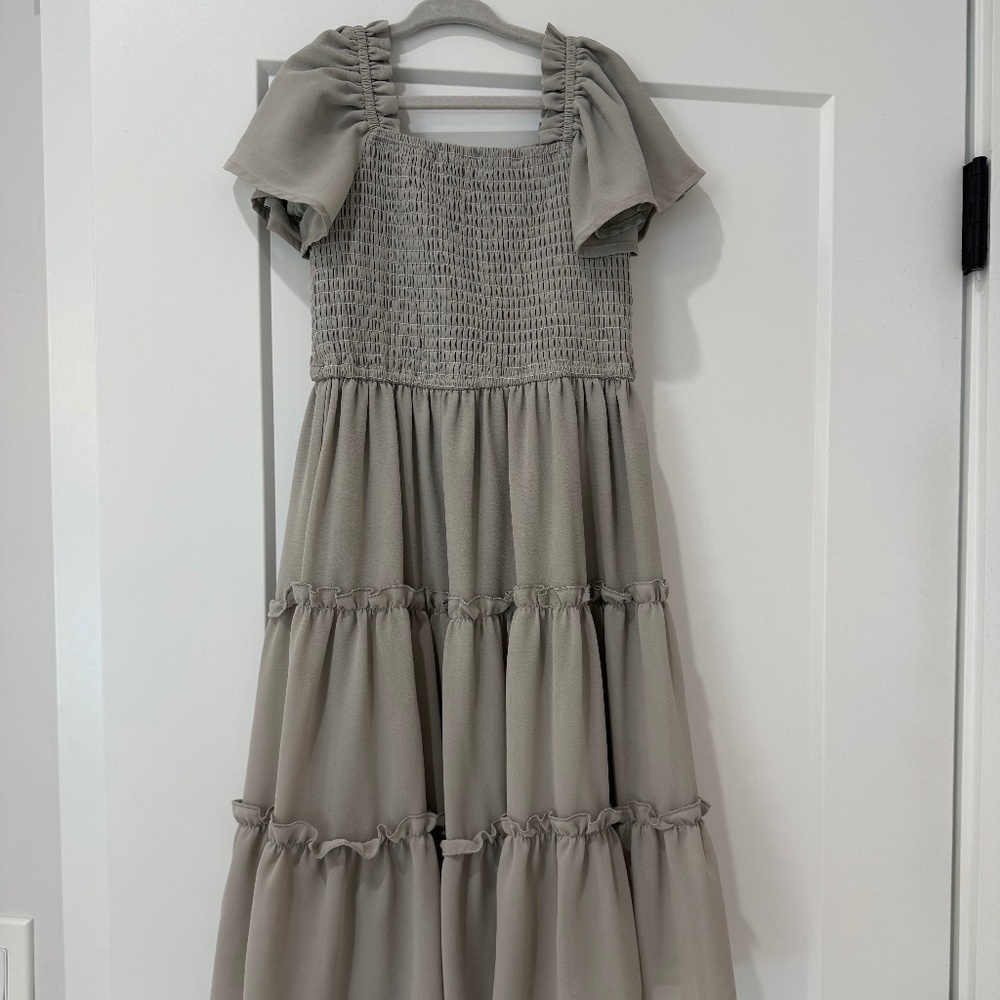 Ivy City Co Girls Ellie Dress in Silver Sage Size 6/7
